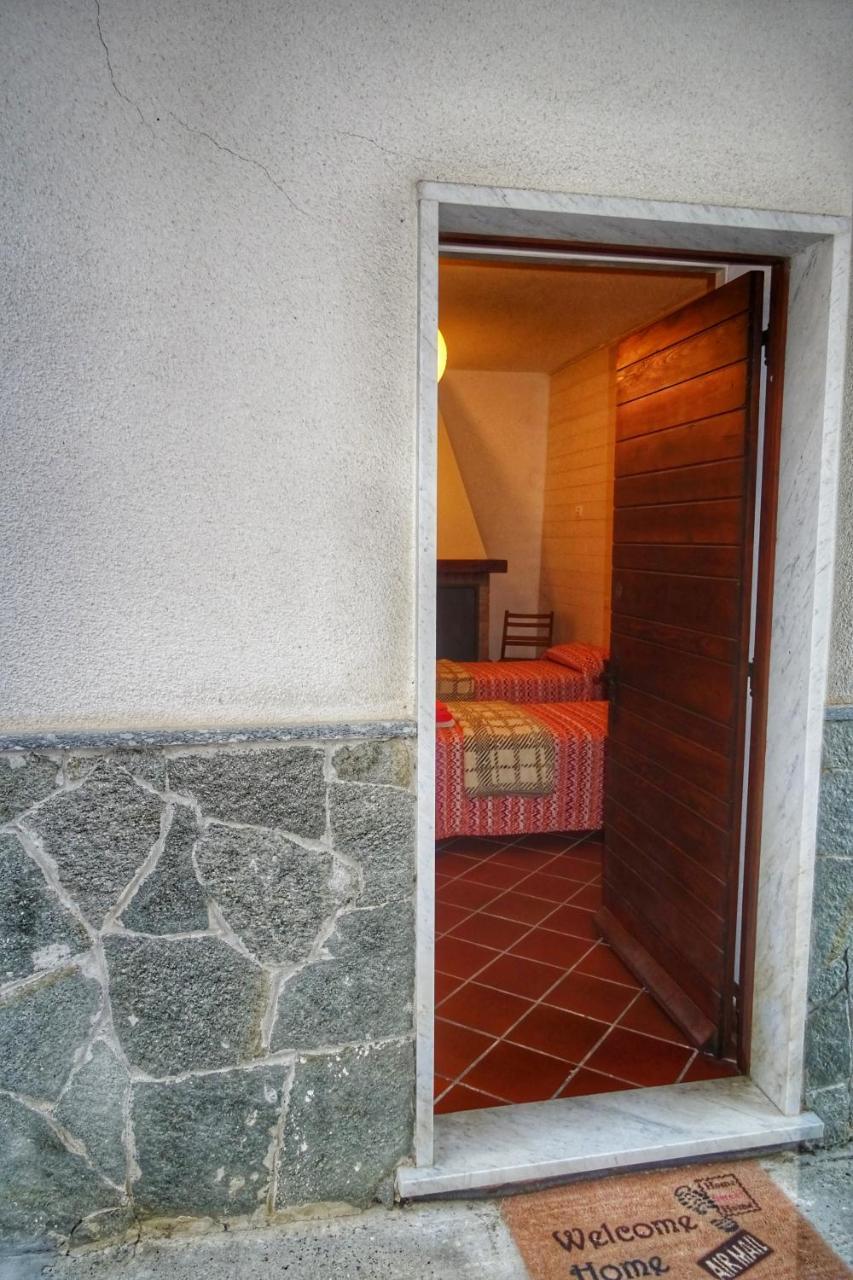Bed And Breakfast Le Quattro Stagioni Neirone Екстер'єр фото